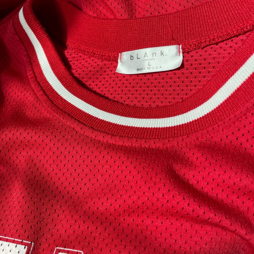 Red Sleeveless Jersey with Number 3 - Picture 5 of 5